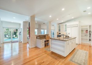 spacious kitchen in fort lauderdale vacation rental